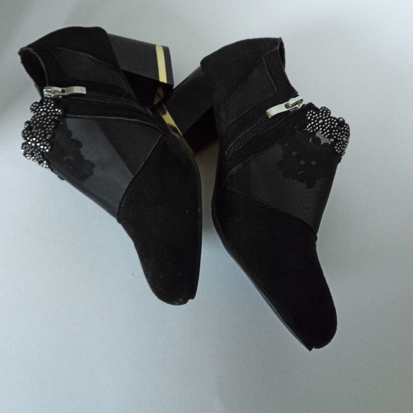 Ankle Boots - Picture 5 of 9